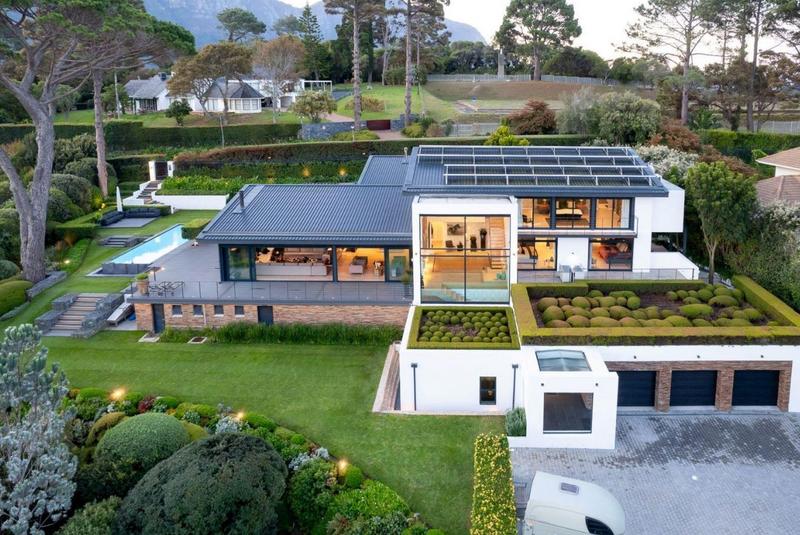 5 Bedroom Property for Sale in Bishopscourt Western Cape